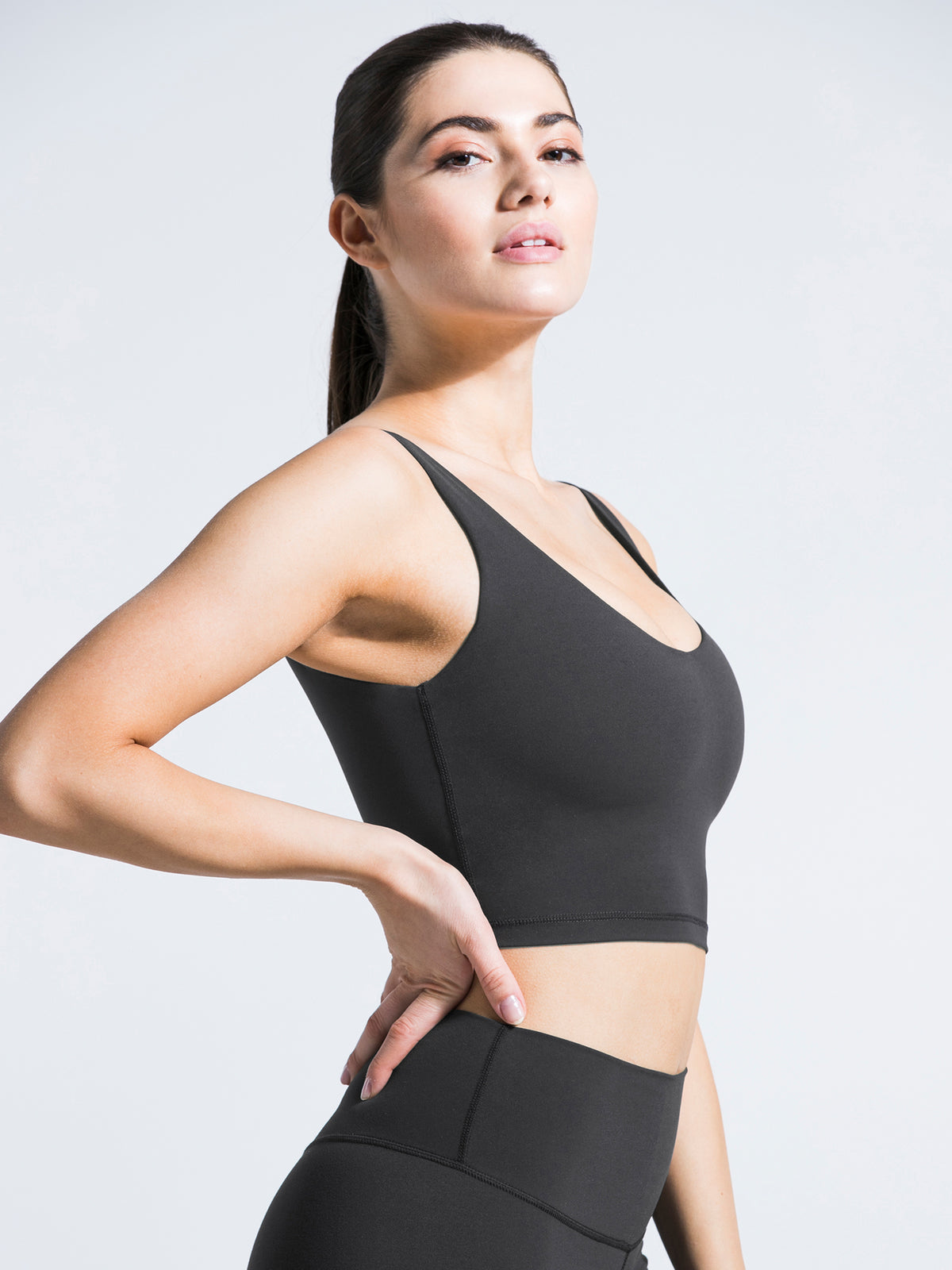 U NECK NUDE TANK