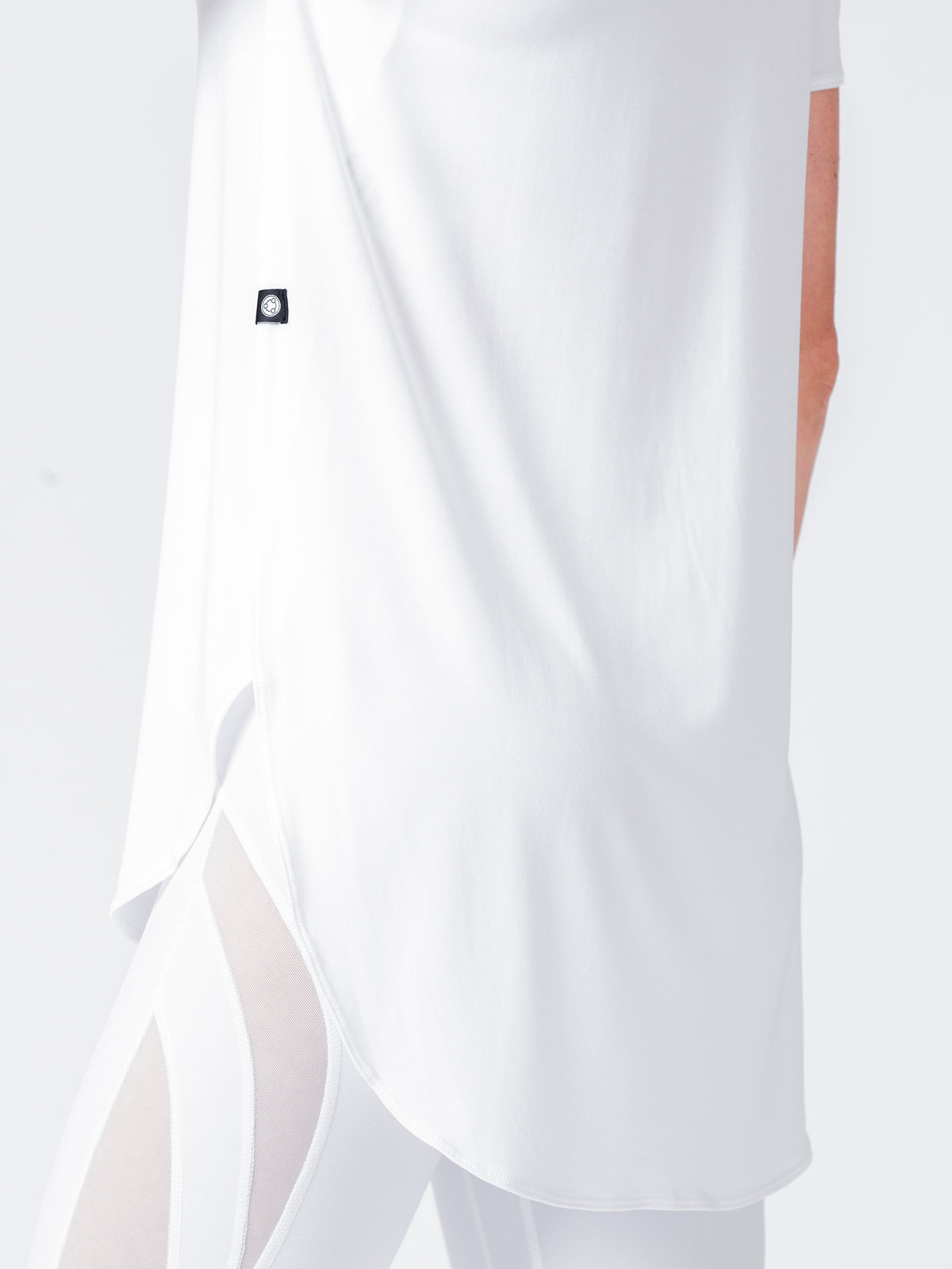 HI LO SPLIT SIDE TEE