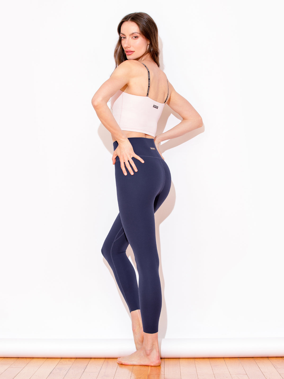 PURE FLOW ANKLE CROPS
