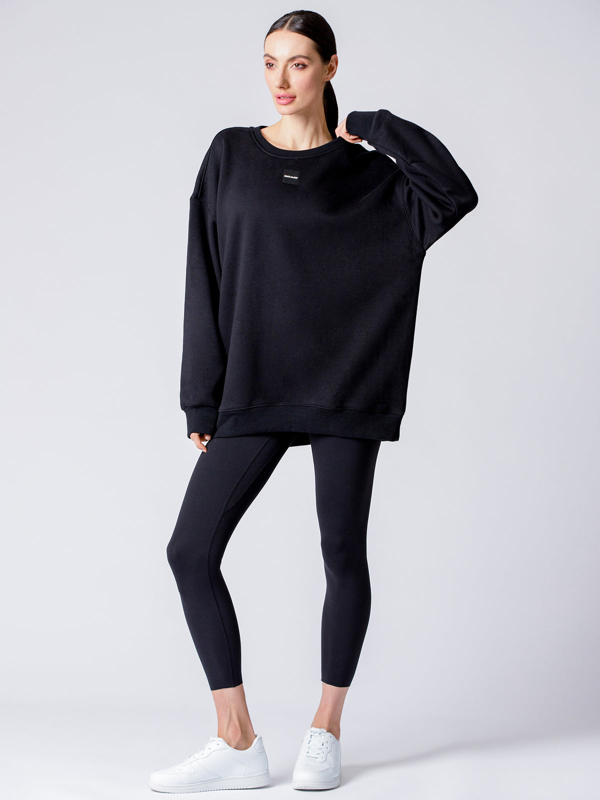 WINTER FLEECE PATCH LOGO SWEATSHIRT