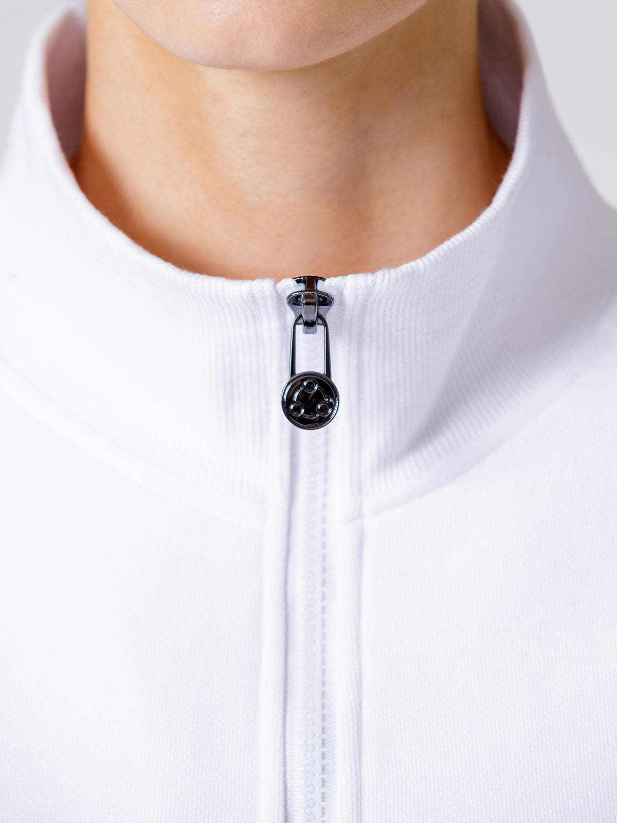 ASCEND WIDE SLEEVE JACKET