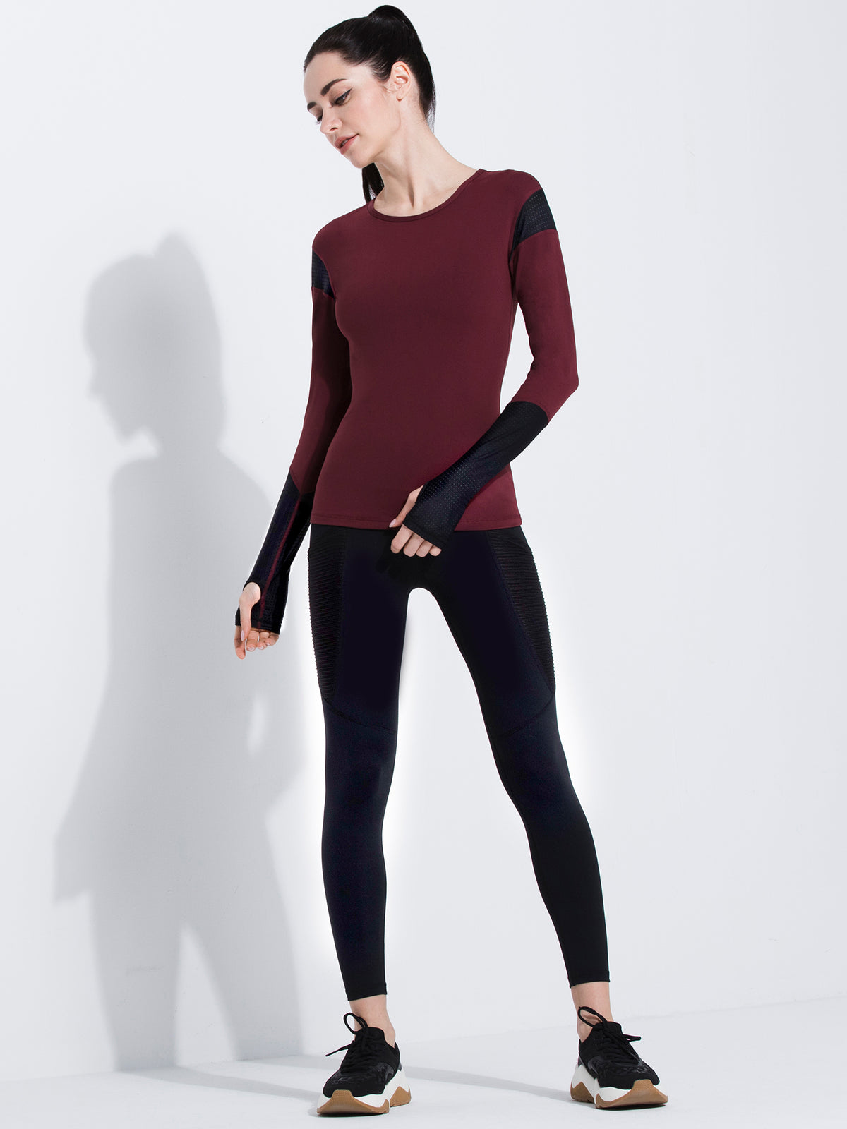 TRIANGLE MESH TEE, BORDEAUX