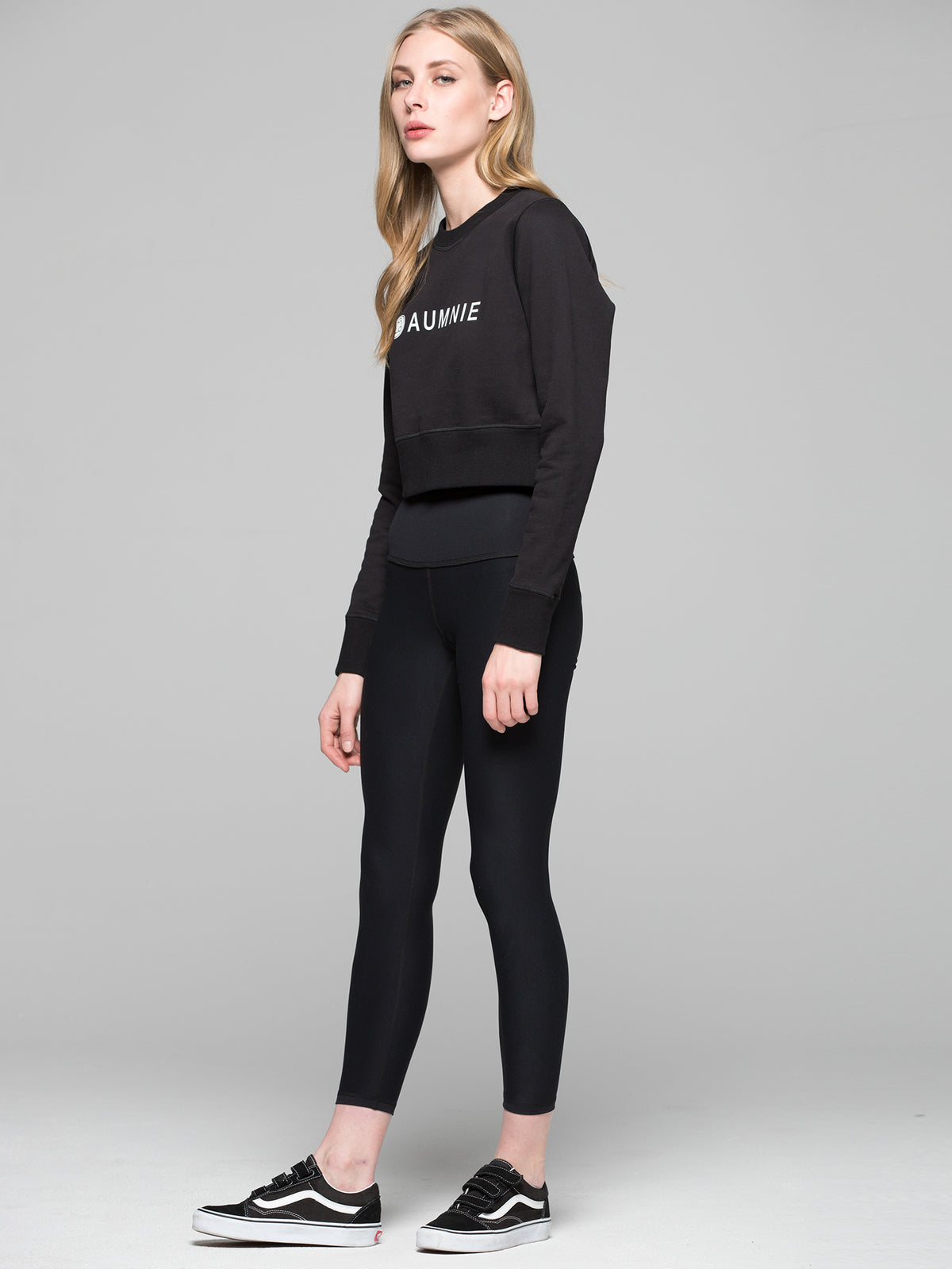 CROPPED SWEATSHIRT