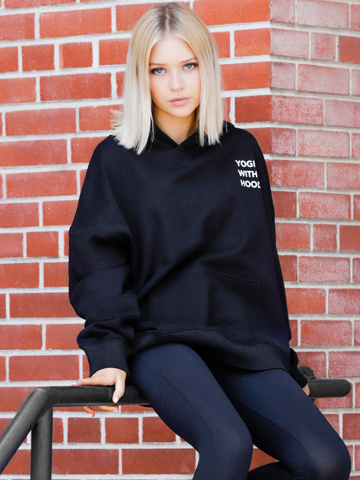 YOGI WITH A HOODIE, BLACK