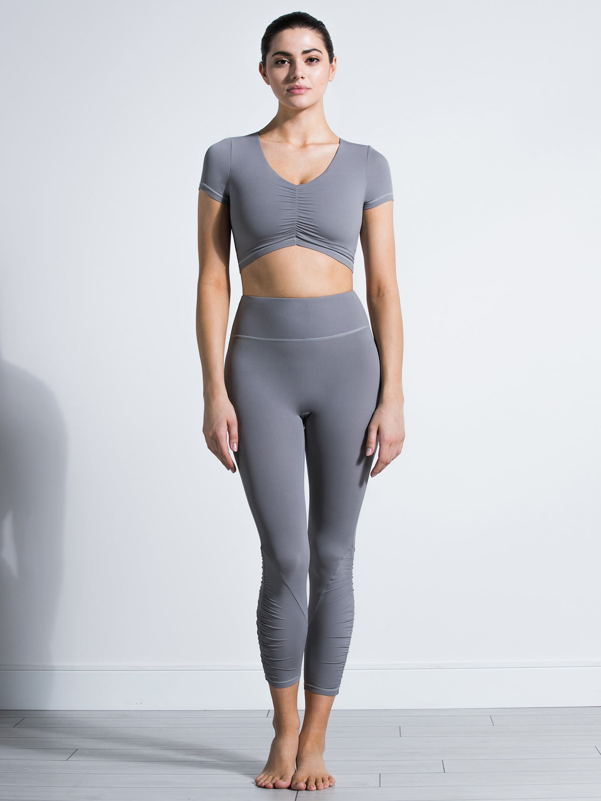RUCHED NUDE TEE, LUNAR GREY