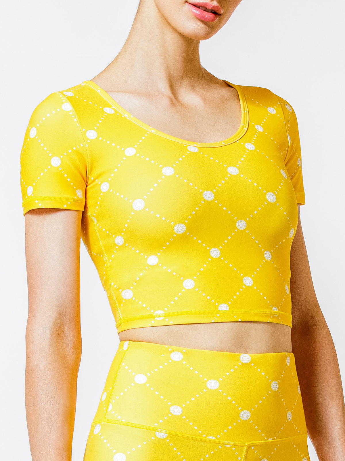 BOLD CROPPED TEE