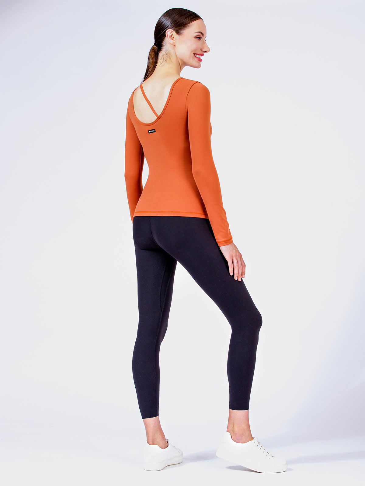 ATMAN LONG SLEEVE CUTOUT TEE