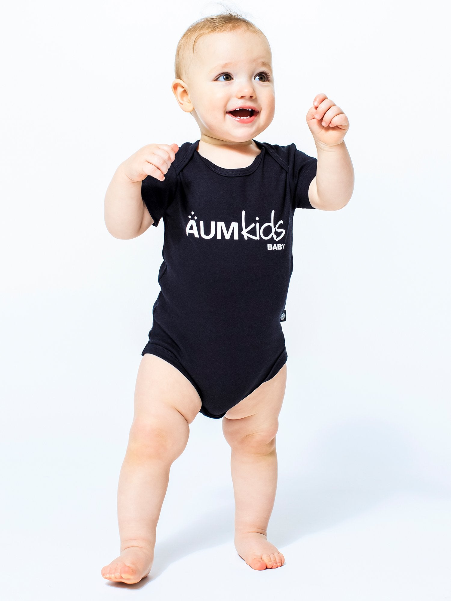 AUMkids HAPPY BABY SHORT SLEEVE ONESIE + BIB SET
