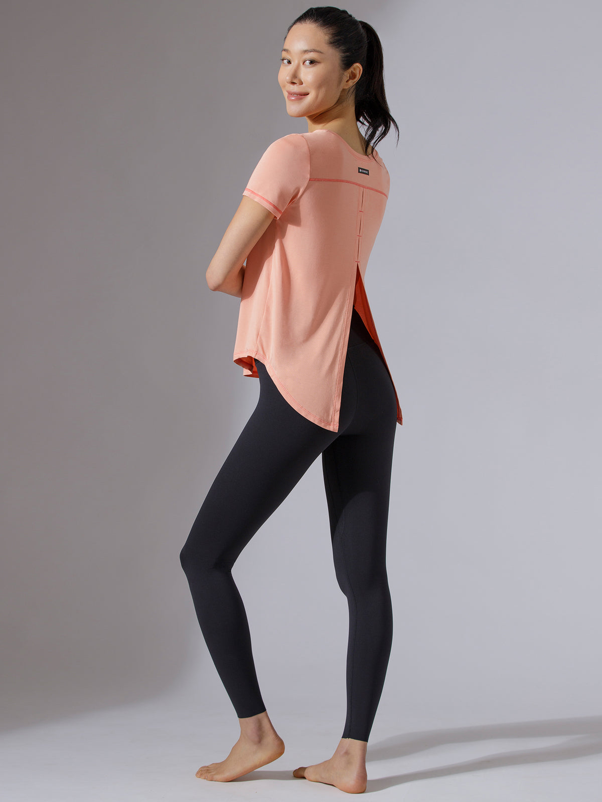 BACK TIE EVERYDAY SHORT SLEEVE TEE