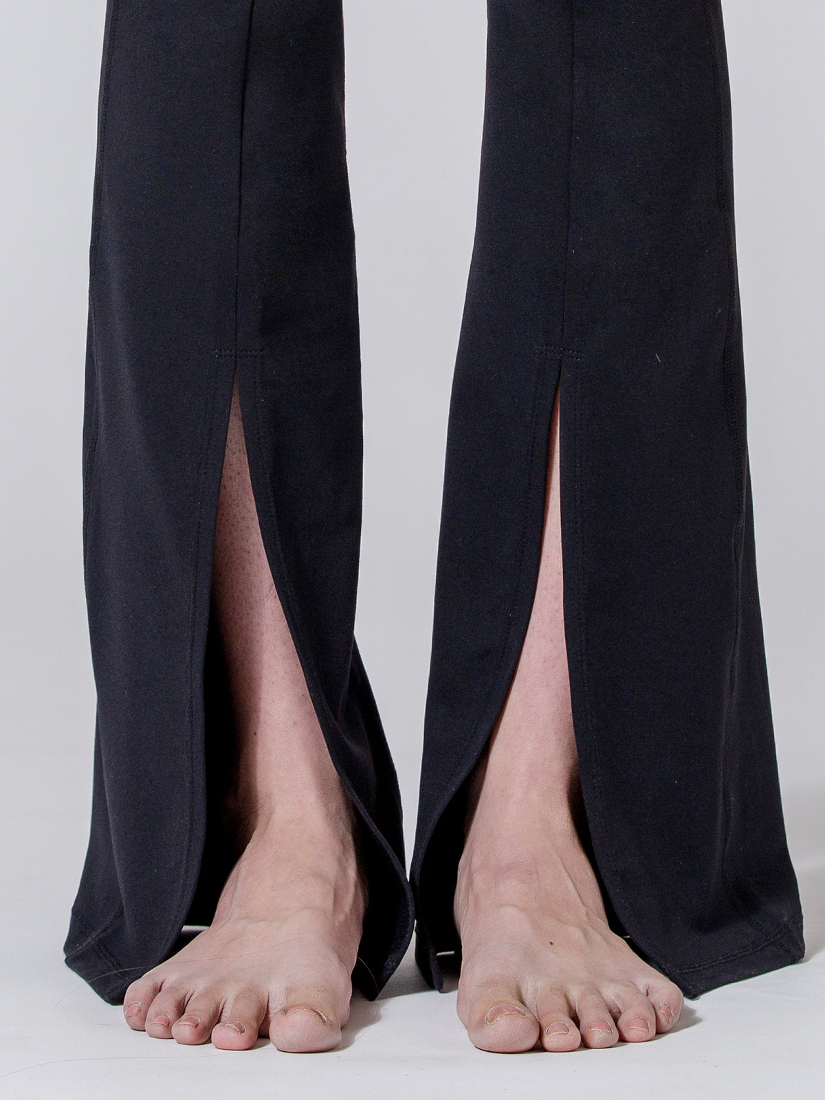 DIVINE FRONT SPLIT FLARE PANTS