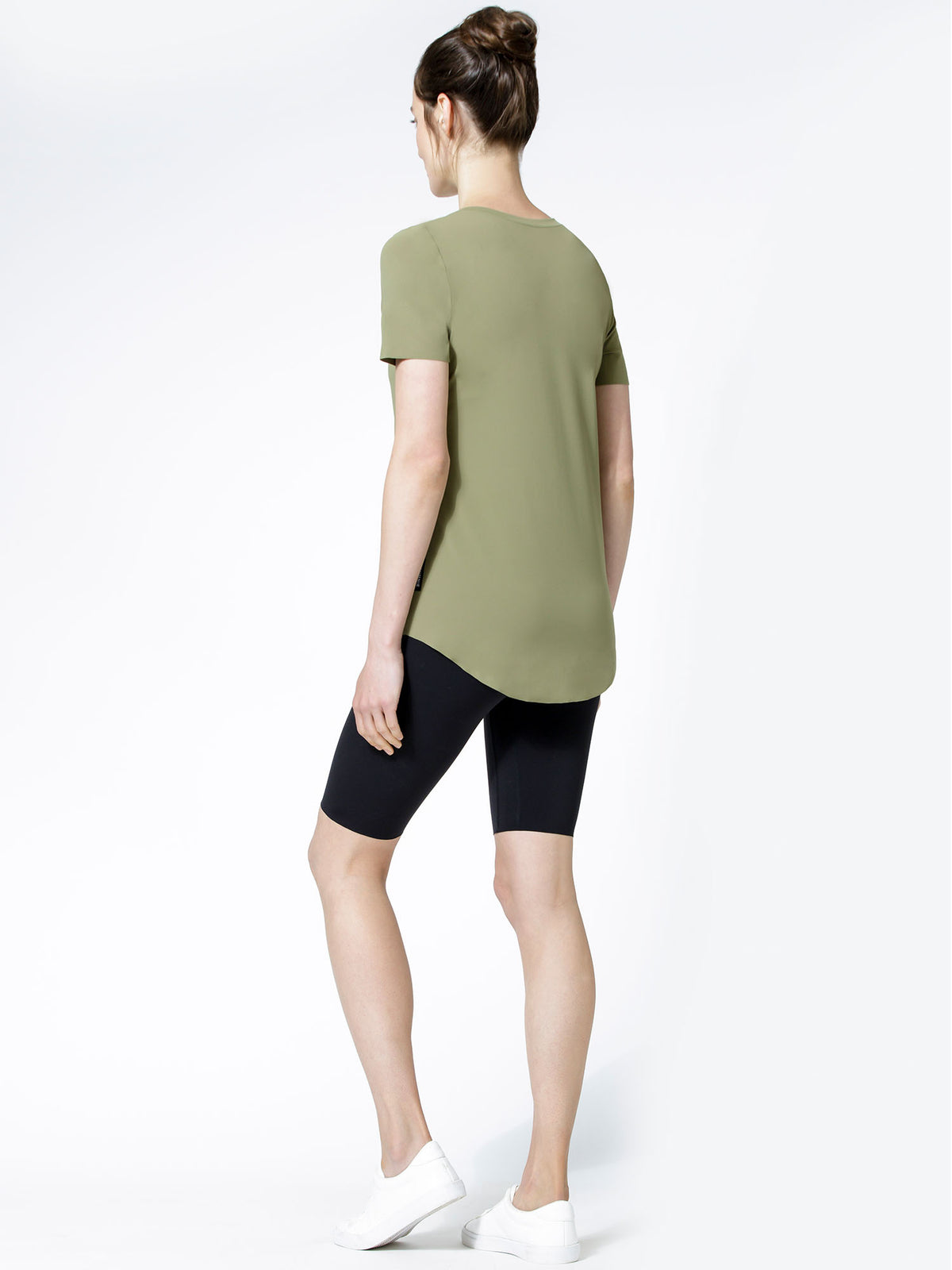 RELAXED NUDE TEE